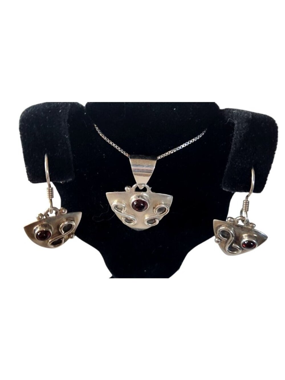 Necklace and Earrings  Silver Set Garnet 9.5 gr 16" Chain Silver Jerry & Fran Ha